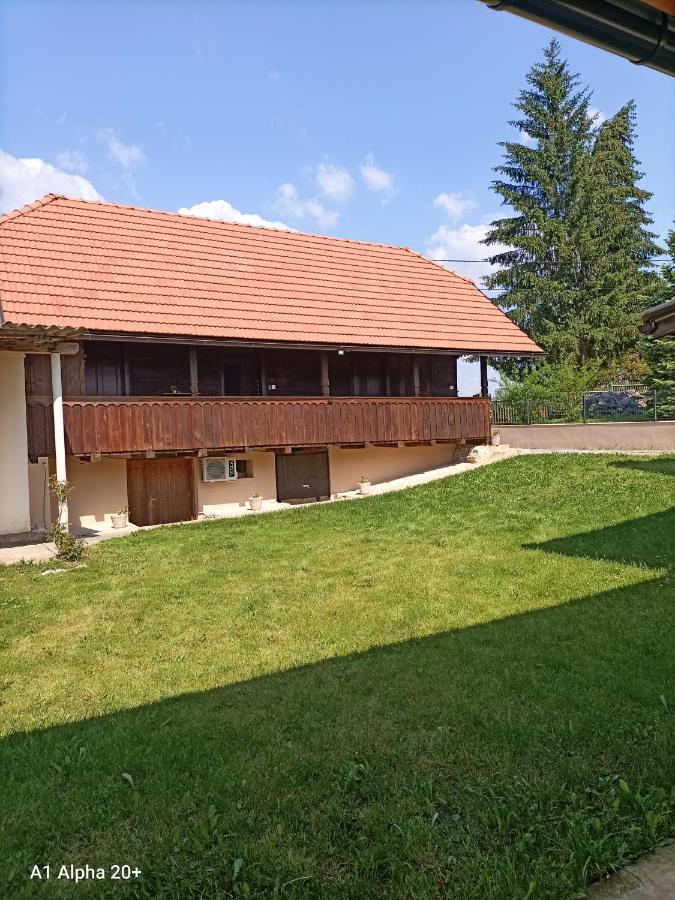Kuca Za Odmor Braco Apartment Donji Zvecaj ภายนอก รูปภาพ